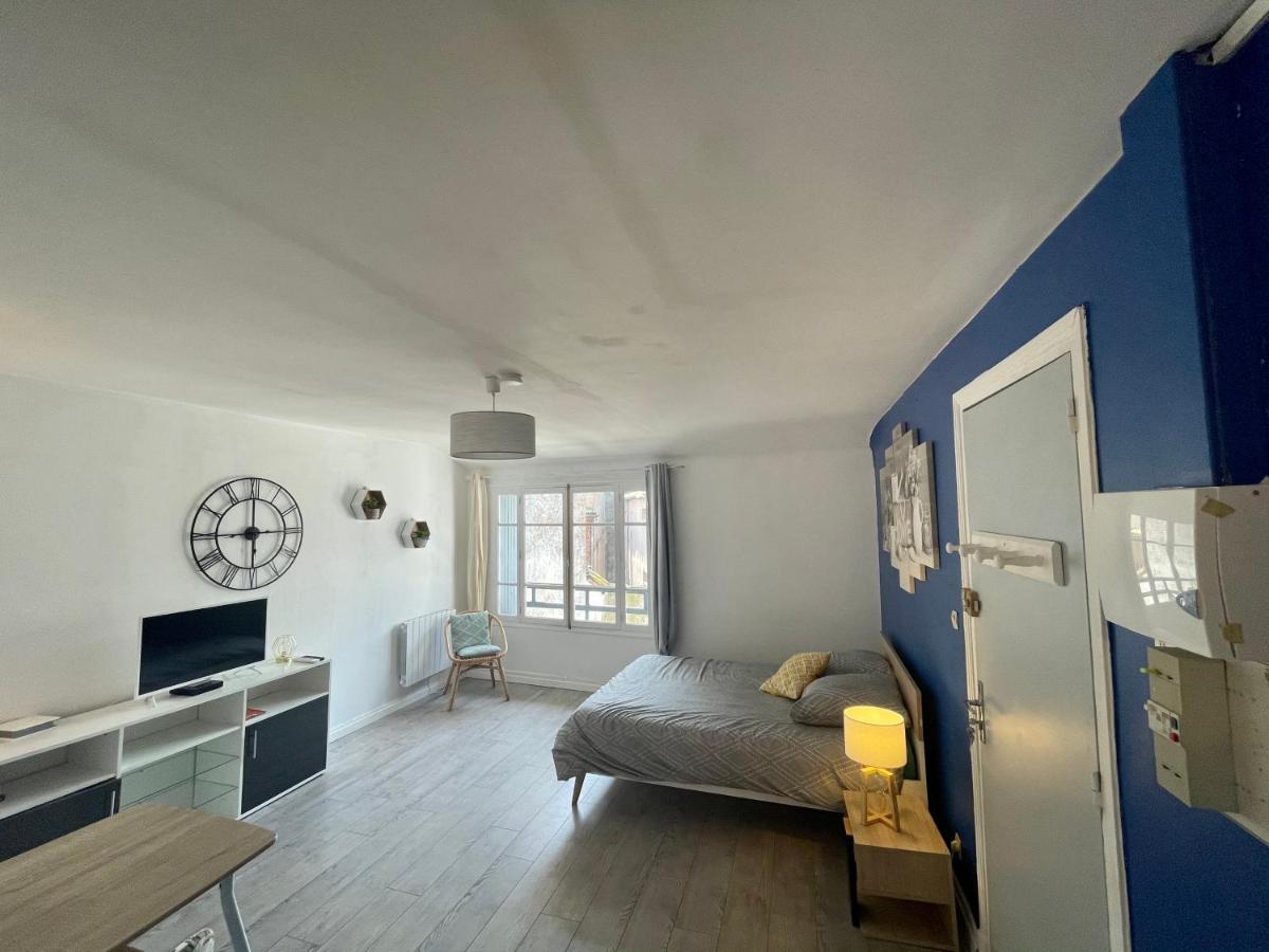 Appartement Entier Moissac Centre 30 M2 Calme Avec Cour Interieure Pour Velos A 50M Du Marche De Moissac Exterior photo
